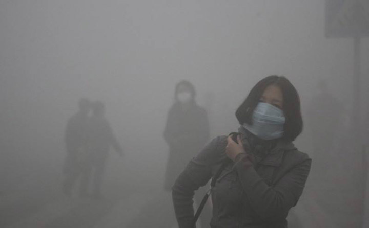 秸稈焚燒造成霧霾，嚴重污染空氣